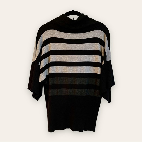 CABLE & GAUGE, CLASSY, BLACK & GREY TOP. COWL NECK. DROP SLEEVES. SIZE M. - Picture 2 of 4